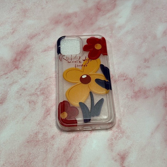 Accessories - iPhone 12 Flower Case